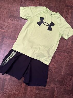 Under Armour Neon Green Logo Shorts and T-shirt set size S